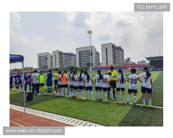 “青少年足球训练营获奖学金政策支持，鼓励坚持”，青少年足球培训学校