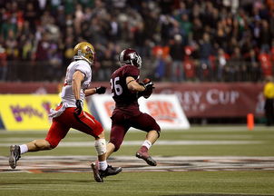 JIU YOU GAME-北京鸭本土球员逐渐挑起进攻重担，北京鸭男篮新logo