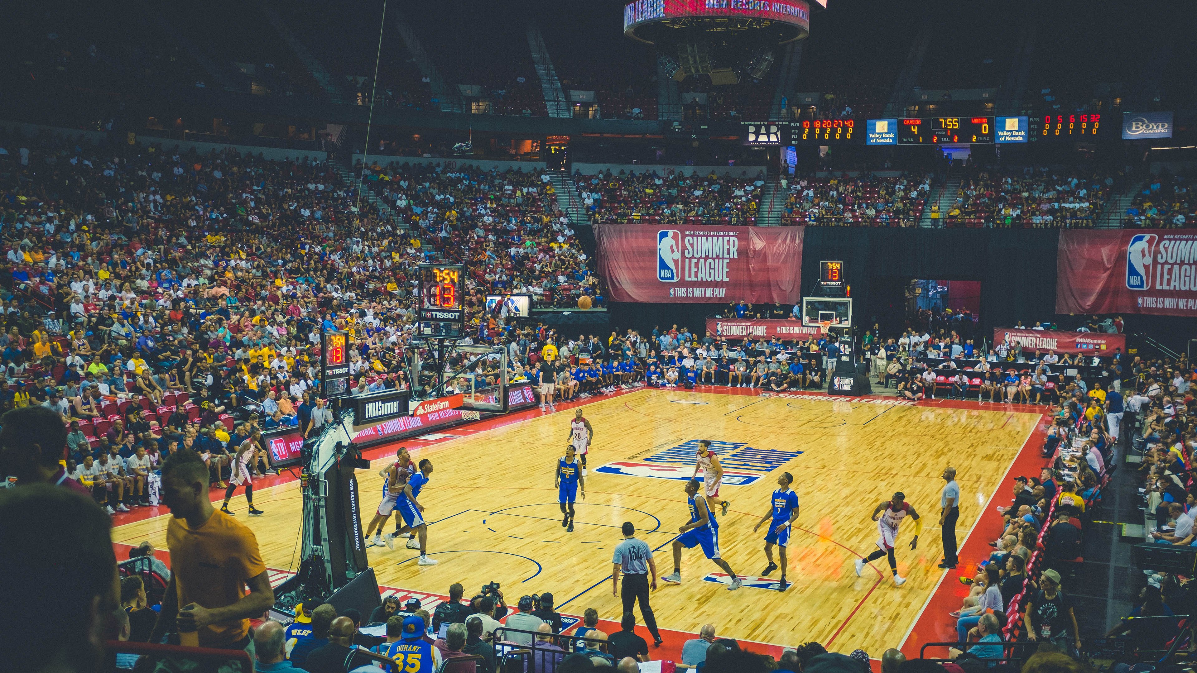 全黑队的快速推进和精准进攻令人防不胜防,全黑通关